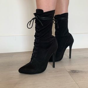 Heeled boots